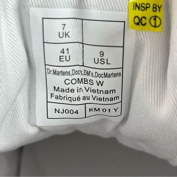 NEW Dr. Martens Docs Combs White Canvas Lace Up Combat Boot Shoes Women’s Size 9 - Picture 9 of 10